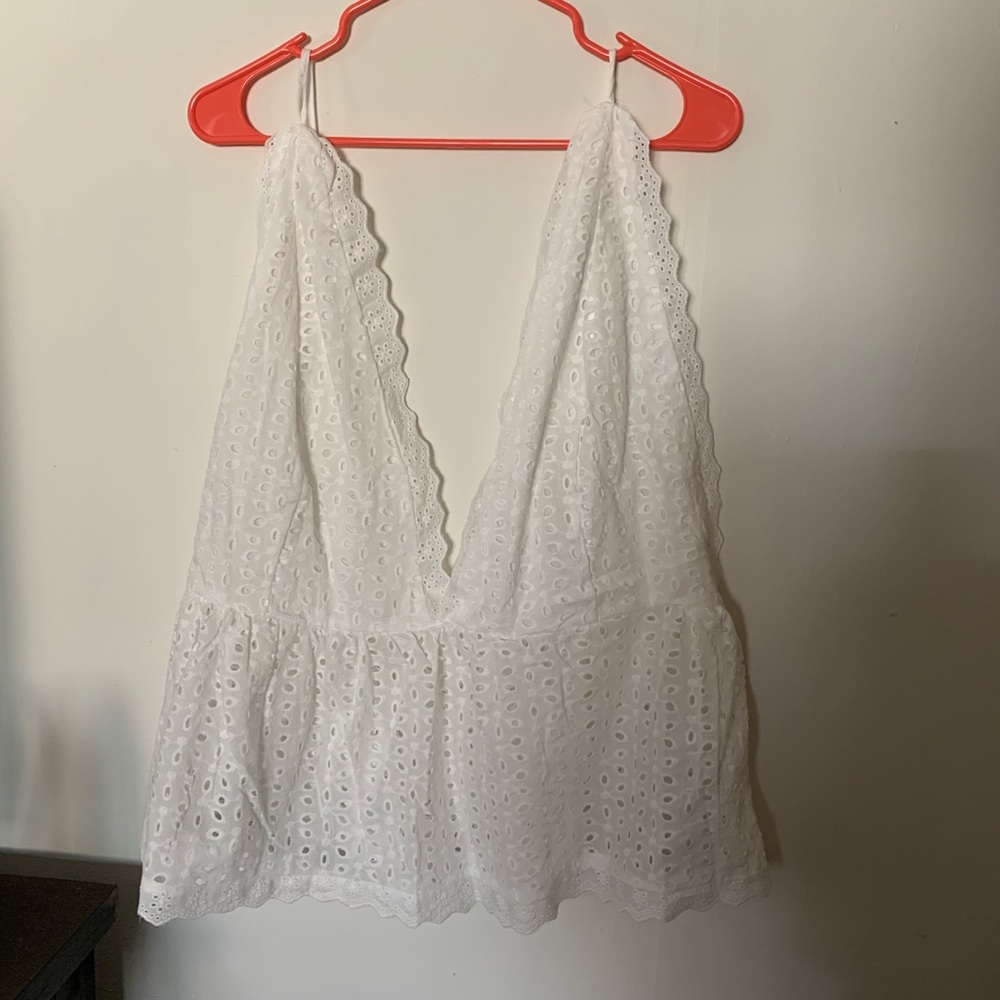 Cute white top